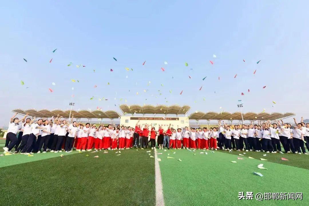峰峰最新招工信息揭秘，温馨日常故事开启招聘新篇章