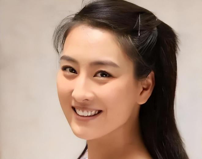 科技之光下的璀璨星途，演员马苏的简历之路