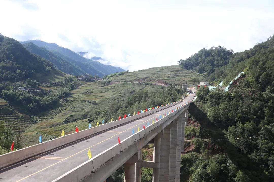 镇沅玉临高速最新动态，驶向自然美景，探寻内心平和之旅