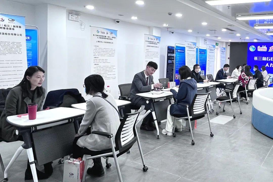 上海松江龙工最新招聘启事，探索自然美景的旅行人才招募之旅